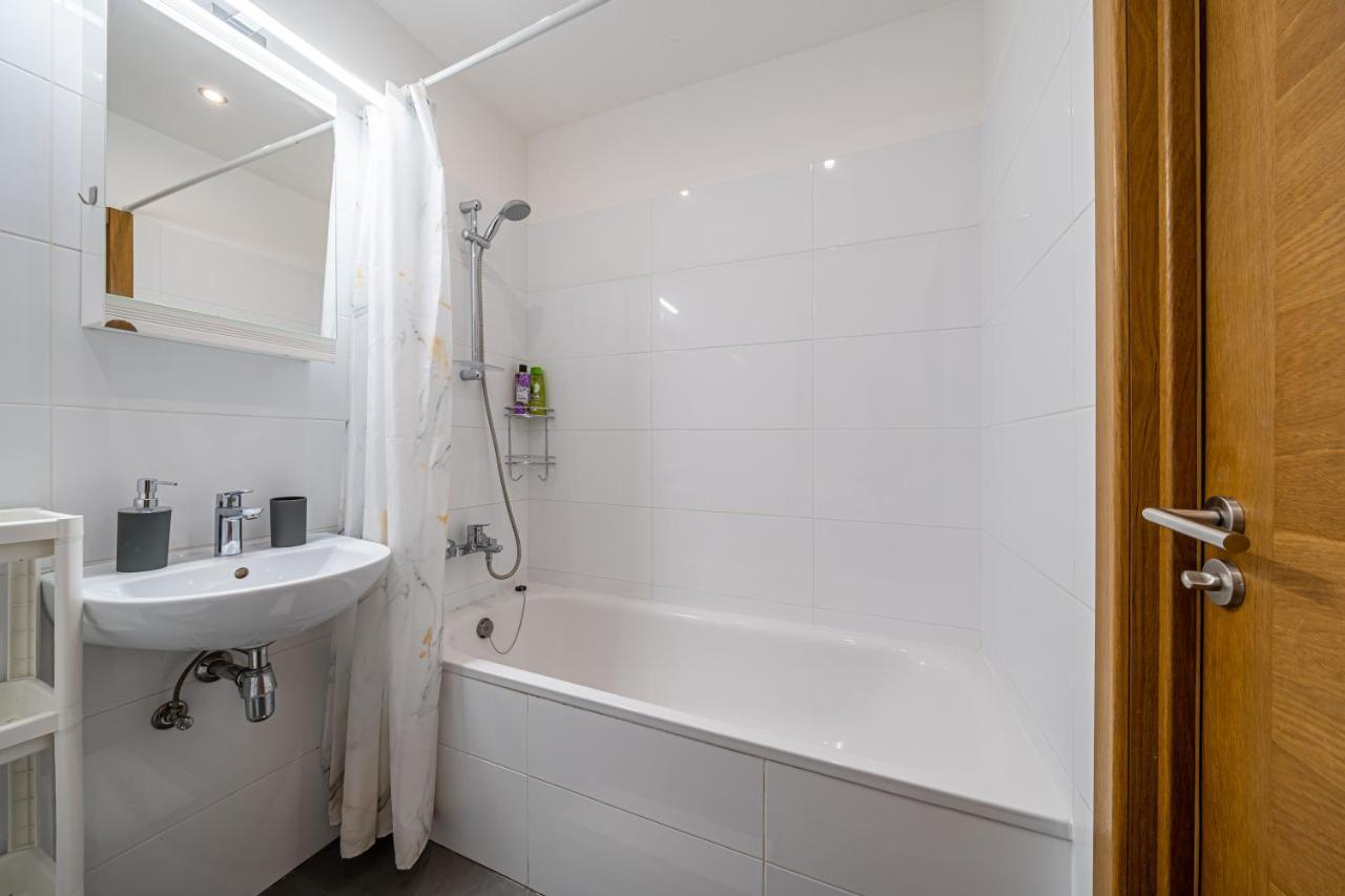 Grizinkalns Residence With Free Parking Рига Екстериор снимка